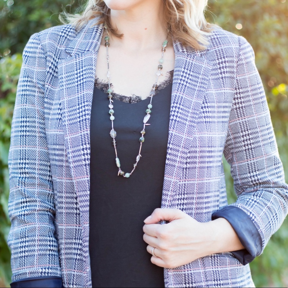 Kendra Scott long necklace